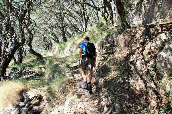 Wandelen op Corfu (Foto Marco Barten)